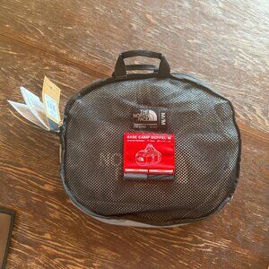 NWT The North Face Basecamp Duffel Medium